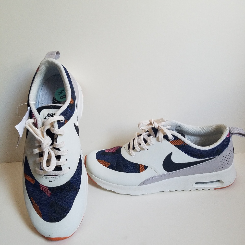 NWT-Nike Air Max THEA
